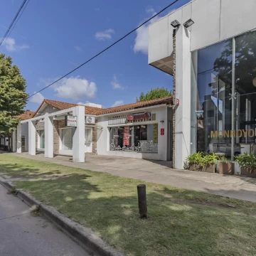 Local en Venta en City Bell  - 473 bis entre 14b y 14c - Bloque de 4