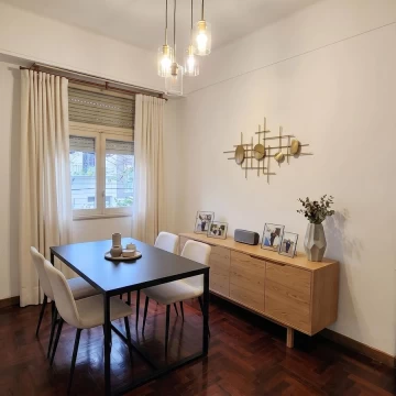Venta Departamento de 3 Ambientes al Frente en San Telmo