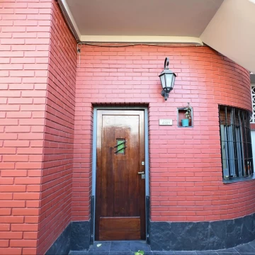 VENTA PH 3 AMBIENTES CON JARDIN SAAVEDRA