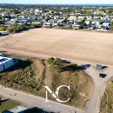 Terreno lote en venta en Costa Esmeralda Cancha de Polo