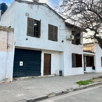 VENTA EN BLOQUE ALTA CORDOBA CASA, 3 DPTOS Y LOCAL