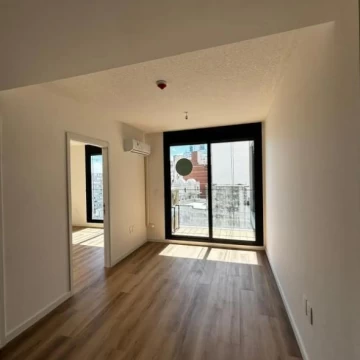Apartamento de 1 dormitorio con balcón y garaje en Cordón