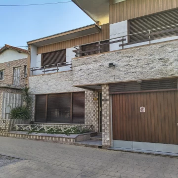 CASA EN VENTA BARRIO BOMBAL CON TOUR VIRTUAL