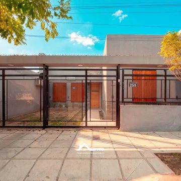 Casa en Venta de 3 dorm. con calefacción central - Alta Córdoba