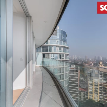 Venta- Departamento al rio - Semipiso de cuatro ambientes con dependencia  - Infinity Towers