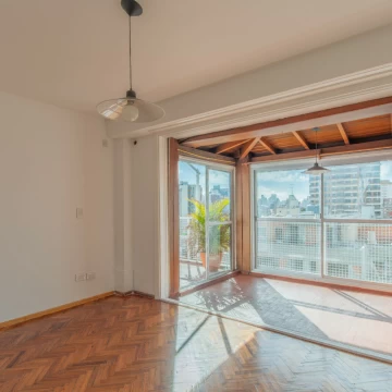 Departamento 2 ambientes con balcón aterrazado en Villa Urquiza