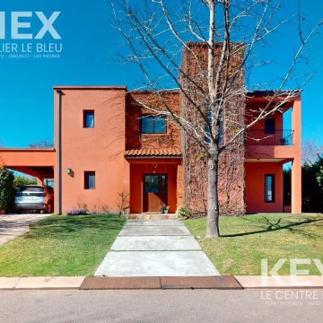 CASA 5 AMBIENTES EN VENTA AYRES PLAZA