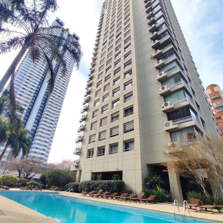 Departamento 3 Ambientes en Alquiler con Vista al Río y Cochera en Quartier Oro