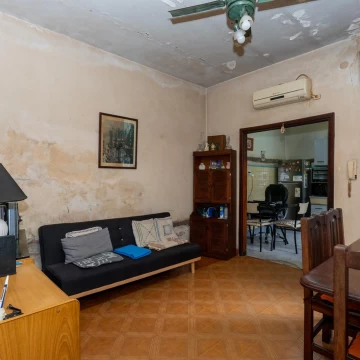 Venta PH 4 Ambientes al Frente | 3 Dormitorios | Patio   Terraza Exclusiva | Barracas