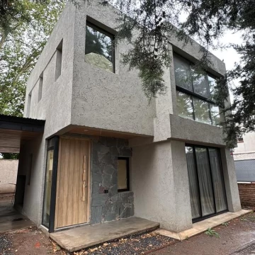 Dúplex, 2 dormitorios en Arguello, gran ubicación,  zona La Salle