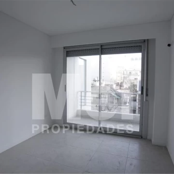 DEPTO | 2 AMB | URQUIZA | VENTA | BALCÓN CORRIDO