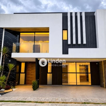 CASA EN VENTA EN PARQUE GUANAJUATO, LOMAS DE ANGELÓPOLIS, PUEBLA.