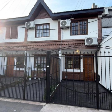 Triplex 3 ambientes alquiler Ramos Mejia