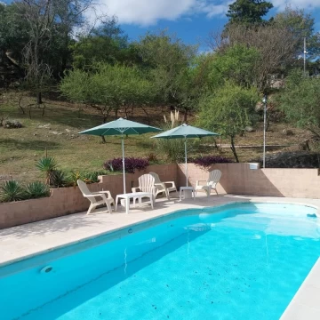 2 casas de campo en venta, Estancia Vieja - Villa Carlos Paz, con excelentes vistas a las sierras.