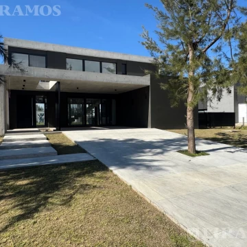 Terreno a la laguna con amarra en venta en el Naudir, Escobar