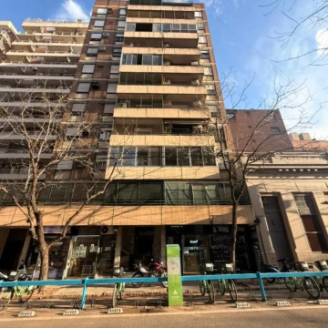 Departamento en alquiler de 2 dormitorios con cochera
