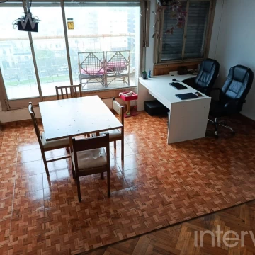 Departamento en Venta - 3 ambientes - Palier privado - A RECICLAR - Constitución