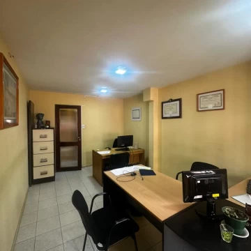 Oficina en venta en complejo Santo Domingo, edificio Genaro Perez.