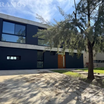 Terreno a la laguna con amarra en venta en el Naudir, Escobar