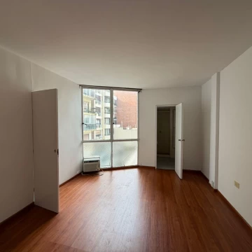 Departamento de un ambiente luminoso en ALQUILER- RECOLETA 