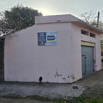 VENTA - CASA DE 4 AMB   LOCAL EN MORON - APTO CRÉDITO