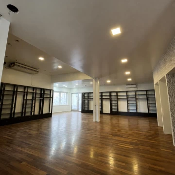 Local Comercial 140 m² en Local Comercial y Gastronómico 140 m² – Excelente Ubicación
