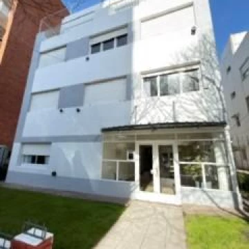 Venta Departamento 2 ambientes Playa Grande