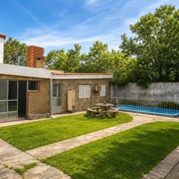 Casa y Oficina en venta, en Santa Fe y Urquiza, Monje , San Jerónimo