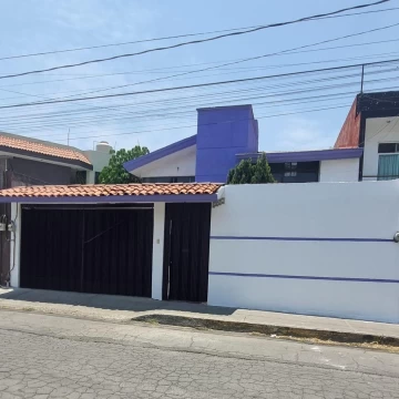 CASA EN VENTA EN ZONA CIUDAD UNIVERSITARIA, PUEBLA.