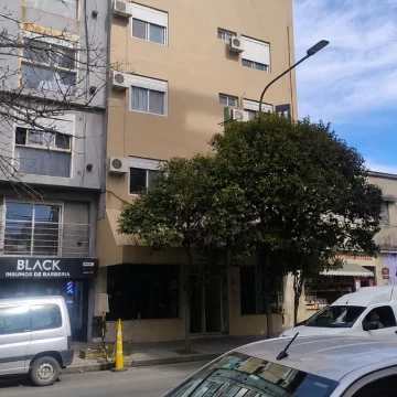 Hotel en venta, en La Plata