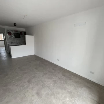 Excelente departamento de un dormitorio sobre Ovidio Lagos al 600 Rosario