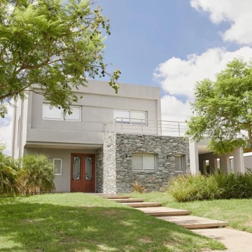 Casa en Puertos Barrio Vistas 5 ambientes con pileta terraza galería con parrilla