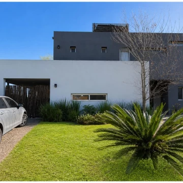 Casa en venta 6 ambientes en Haras Santa María - Los Eucaliptos - Escobar