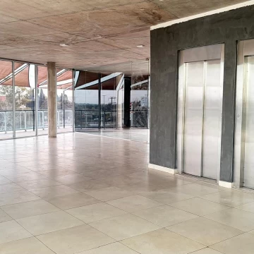 alquiler Oficina 150 metros Meet Pilar
