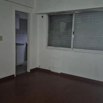 1788202989.jpg