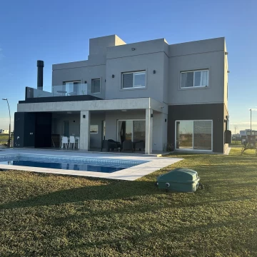 Casa en Puertos Escobar