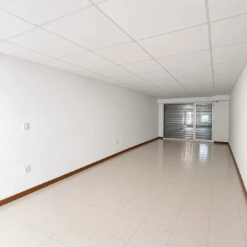 LOCAL COMERCIAL EN ALQUILER EN PUERTO GRAL. SAN MARTÍN