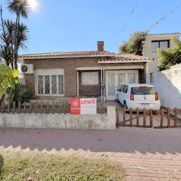 Casa en venta  Rosario, Alberdi.