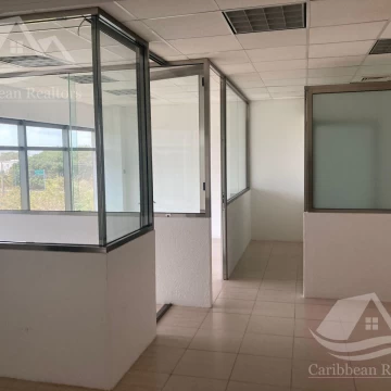 Oficina  en  Renta  en planta baja en Cancún smz 2