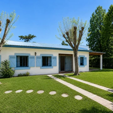 Casa en venta en Marly, Punta del Este – 3 dormitorios, gran terreno y parrillero