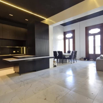VENTA PH 5 AMBIENTES CON TERRAZA Y QUINCHO RECICLADO EN BALVANERA