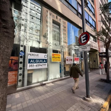 Importante Local en Alquiler sobre Av Colon Centro de Cordoba