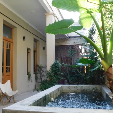 REMODELADA Casa 4 ambientes con doble patio + atellier en venta en Barracas