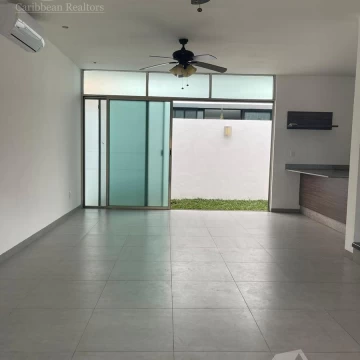 Casa en Fraccionamiento Vía Cumbres