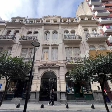 VENTA DE 2 PLANTAS EN UN EDIFICIO HISTORICO EN EL CORAZON DE LA CIUDAD DE BUENOS AIRES