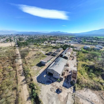 VENTA | Nave Industrial con oficinas en Palpalá a refaccionar