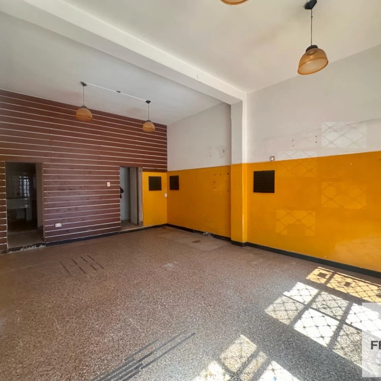 Local en alquiler en Barrio COFICO! Cocina + salon + baño