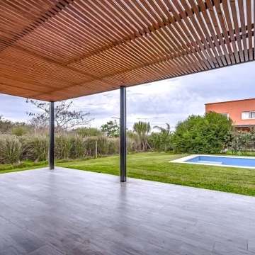 Araucarias Puertos Escobar
