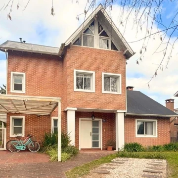 ALQUILER CASA 6 AMB BENAVÍDEZ | PARRILLA Y PILETA