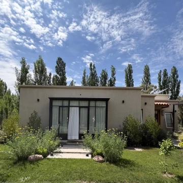 Casa en venta en calle Los Aromos 1500 Chacras de Coria